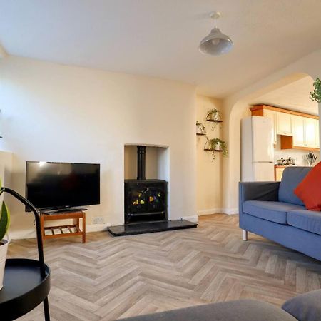4 Bed Home 3 Mins From Harbour + Sandy Beach Фолькустоун Экстерьер фото